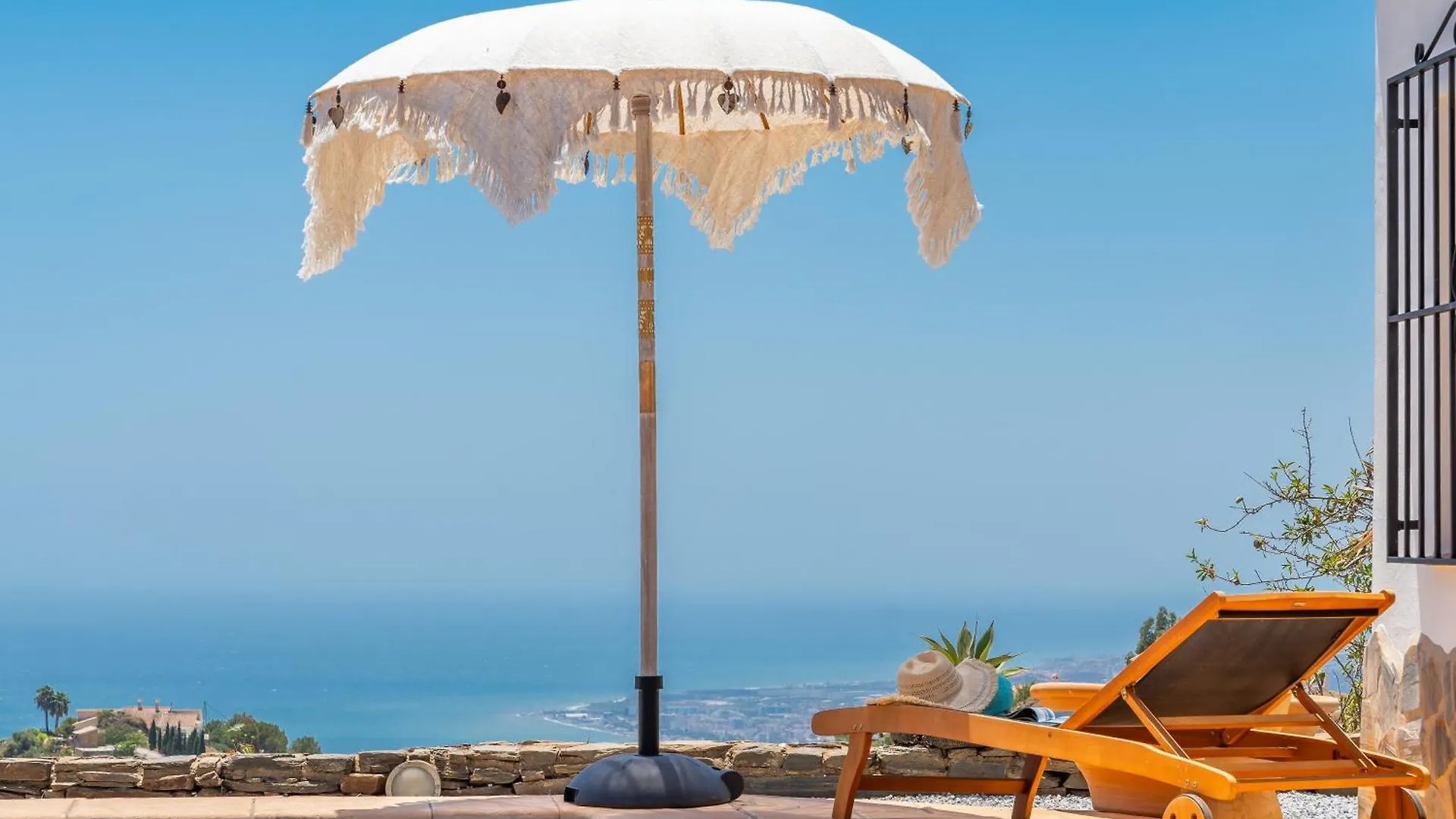 Casa Siempre Bed and Breakfast Sayalonga 0*,  Ισπανία